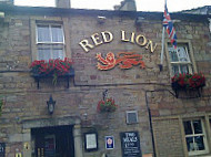 The Red Lion inside