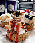 Cinnaholic food