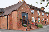 The Royal Oak outside