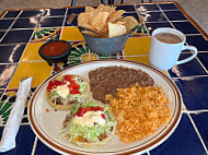 Taqueria Estrella food