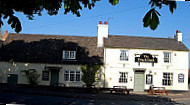 The Dog And Duck Shardlow outside