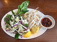 The Vietnamese Hut food