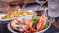 Le Homard Frites food