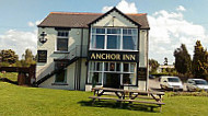 The Anchor Inn outside