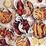 WINGSTOP inside