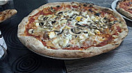 Pizzeria Ovvio food