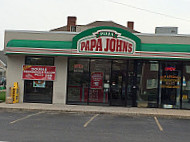 Papa Johns Pizza outside