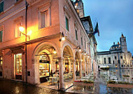 Caffe Dei Capitani inside