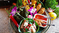 Nakhon Thai Royal Docks food