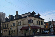 Peter Sciortino's Bakery outside