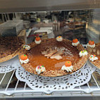 Le Delice Pastry Shop food