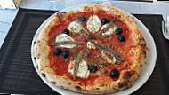 C'e Pizza Per Te food