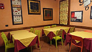 Pizzeria Ca Foresto inside