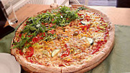 Pizzeria Osmica food