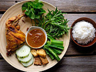 Ayam Penyet Kafe Viet 2 Ha food