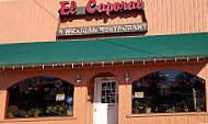 El Caporal outside