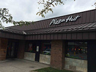 Pizza Hut outside