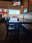 Saratoga Pizzeria Grill inside