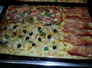 Punto Pizza food