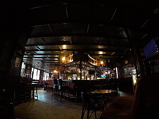 Bobby's Pub