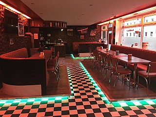 DG's Diner - American Sportsbar