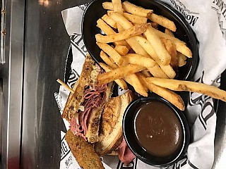 Montana's BBQ & Bar - Cambridge