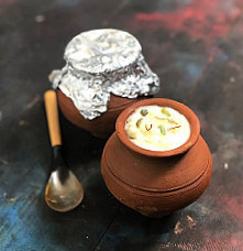 Mohit Ayodhayavsi Matka Kulfi Rabdi Faluda