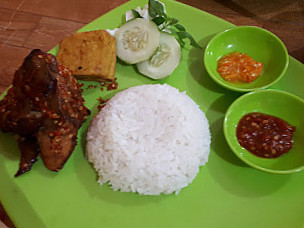 Lesehan Ayam Rawit