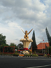 Tugu Singa Ambara Raja