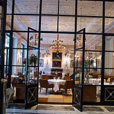 Caffé Parigi Bistrot At Palazzo Parigi Grand