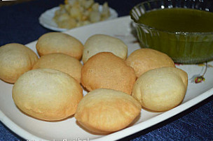 Hoshiarpuri Chaat Bhandar