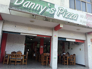 Danny's Pizza