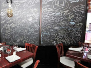 Signature's Bistro