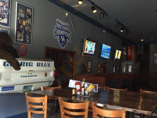 Rookie's Sports Bar