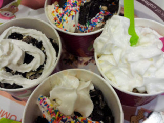 Menchie's Frozen Yogurt