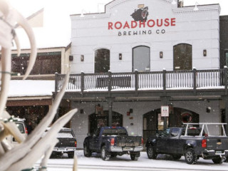 Roadhouse Pub Eatery