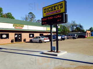 Dickey's Barbecue Pit