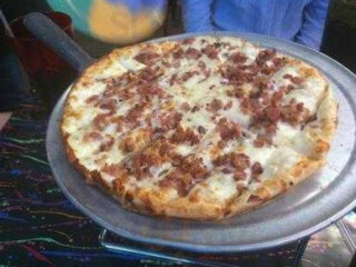 Gooey's Pizza Jesup