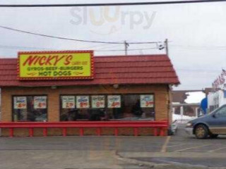 Nicky's Carryout