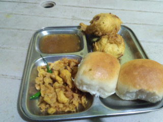 Chachad Vadapav