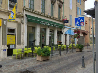 Café De La Place