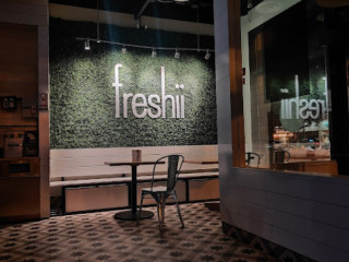 Freshii Broadway Ave