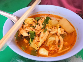 ก๋วยเตี๋ยวโกเด้งข้าง