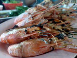 สวนอาหารอ กุ้งเผา