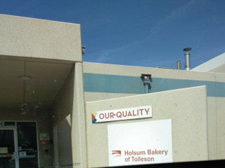 Holsum Bakery