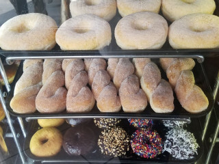 Yum Yum Donuts