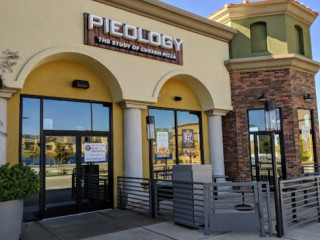 Pieology Pizzeria