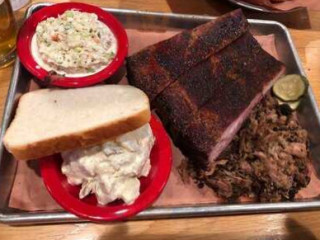 Doc’s Commerce Smokehouse