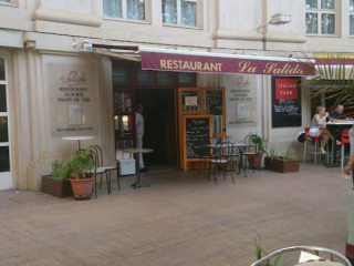 La Terrasse des Filles