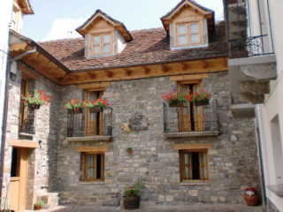 Hostal Aisa